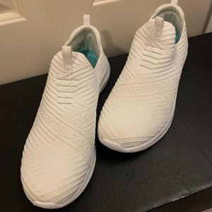 Size 9 Sketchers Air Cooled Memory Foam Slip On Sneakers